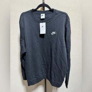 NWT 🎉 Woman’s Nike Club Crew Fleece Crew Neck